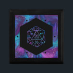 RPG Dice | Nebula Fantasy Retro Tabletop PnP Gamer Erinnerungskiste<br><div class="desc">Es ist immer GAME ON so wählen Sie Ihre Waffe und Rolle Initiative... Ein neuartiges GEEK CHIC Gamer Hochzeit/Party Thema perfekt für jeden alten Schultisch RPG Stift/Stift und Papier (PnP) Fantasy-Rollenspieler mit einer 20-seitigen Dundle-Polyhedral Würfel mit einer natürlichen 20 Rolle für den roleplay magischen Zauberer Dragons oder Dungeon Master (DM/GM)...</div>