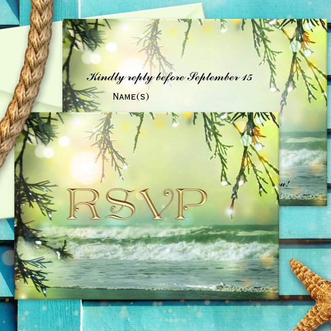 RSVP-Karte für Funkellichtstrände RSVP Karte (RSVP card with an image of a magical beach with sparkling lights in warm yellow green and teal light)