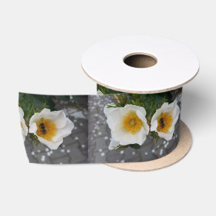 Ruban En Satin Abeille et fleurs au printemps