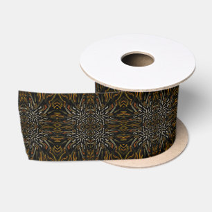 Ruban En Satin Crème Jaunes Dorés Dorure Motif Râpé Sur Fond Noir