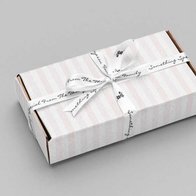 Ruban En Satin De Nom De Famille Script Cadeau Fleur Noir Blanc (Créateur téléchargé)