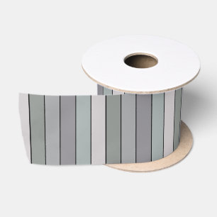 Ruban En Satin Vert Gris Avec Bandes Noires Sur Papier Aquarelle