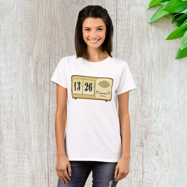 Rück-Uhr-Radio T-Shirt (Von Creator hochgeladen)