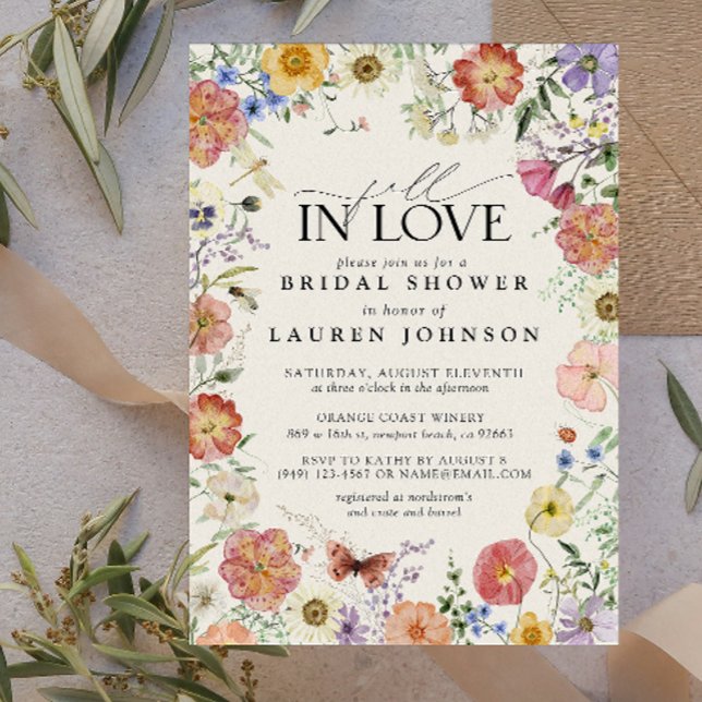 Rückgang der Liebe Wildblume Blumenrahmen Brautpar Einladung (Easily personalize this fall bridal shower invite for a very special wedding shower!)