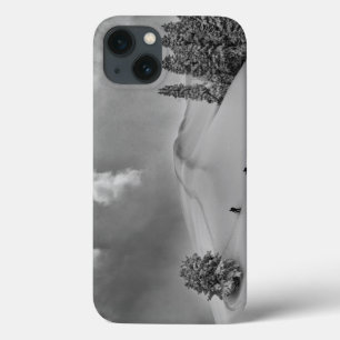 Rückland-Skitonnen in frischem Pulver iPhone 13 Hülle