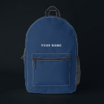 Rucksack für navy-Blue-Individuelle Name<br><div class="desc">Dieses coole Rucksack passt sich einfach an und fügt Ihren Namen oder Ihren eigenen Text hinzu. Ein cooles und modernes Design in Marineblau und Weiß mit einem klaren serifenlosen Schriftart, für ein modernes, berufliches und edgy Aussehen, perfekt als Sondergeschenk für Unis, Gymnasiasten, Gymnasiasten und Kinder. Der Rucksack kann in jeder...</div>