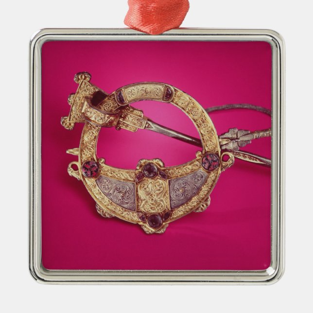 Rückseite der Tara-Brosche Silbernes Ornament (Vorne)