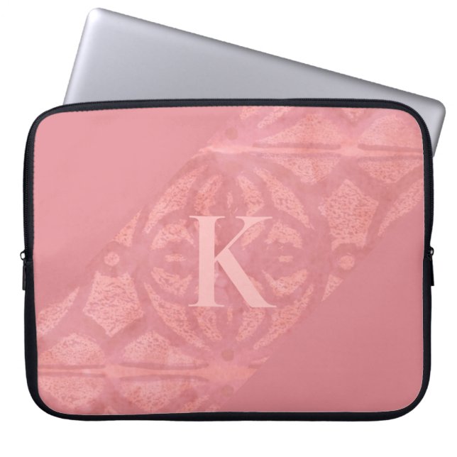 Ruddy Pink Batik Letter Laptopschutzhülle (Vorderseite)