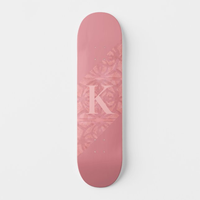 Ruddy Pink Batik Letter Skateboard (Vorderseite)