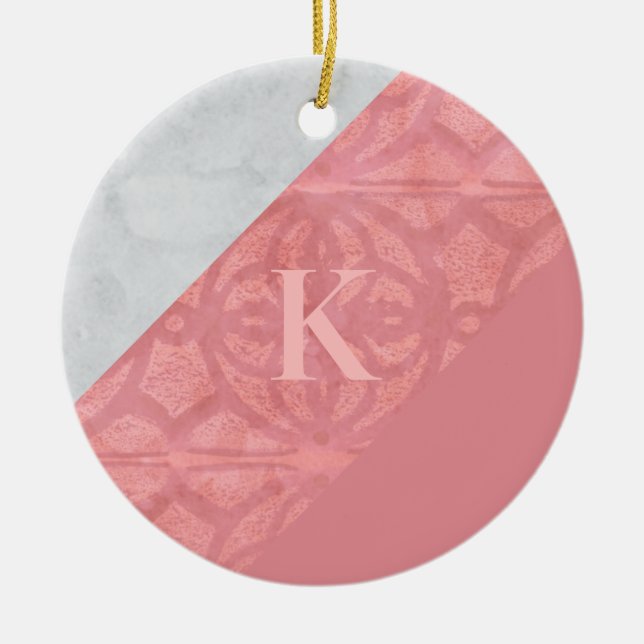 Ruddy Pink Batik und Graufarbenbrief Keramik Ornament (Vorne)