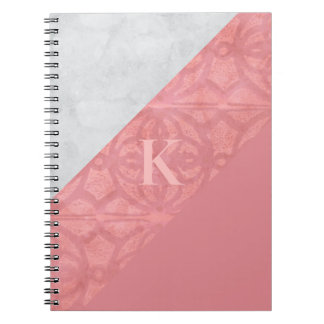 Ruddy Pink Batik und Graufarbenbrief Notizblock
