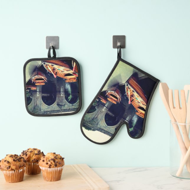 Ruderboote in Durham Ofenhandschuh & Topflappen-Set (Insitu (Hängend))