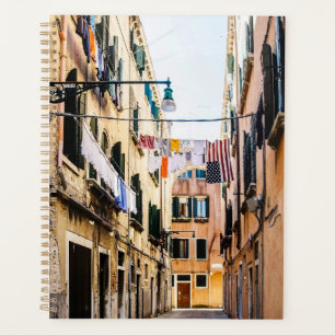 Rue étroite à Venise