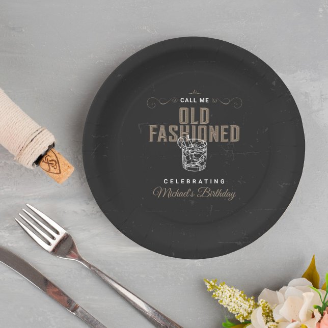 Rufen Sie den altmodischen Whiskey-Cocktail zum Ge Pappteller (Von Creator hochgeladen)