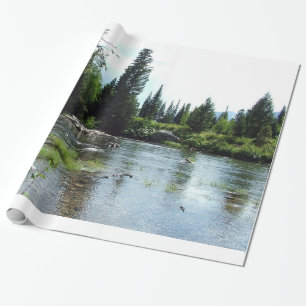 Ruhe in der Natur - klarer Fluss, Bäume.. Geschenkpapier