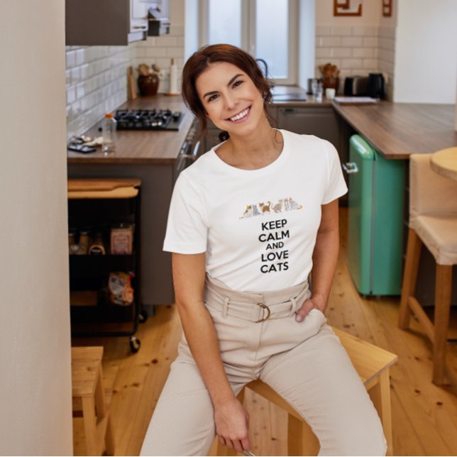 Ruhe und Liebe Katzen behalten T-Shirt (Von Creator hochgeladen)