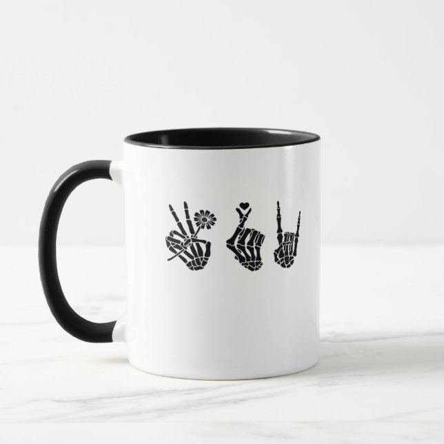 Ruhe und Roll Skeleton Hands Classic Tasse (Links)