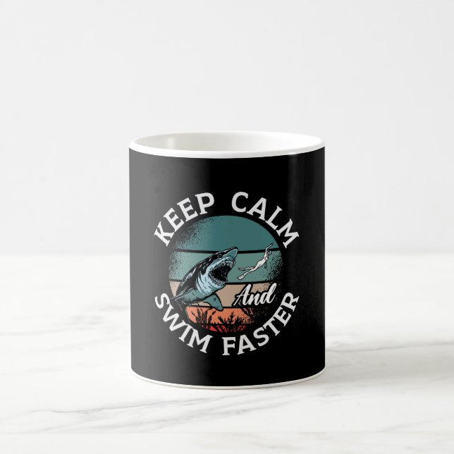 Ruhe und Schnelligkeit für Freediver behalten Kaffeetasse (Mittel)