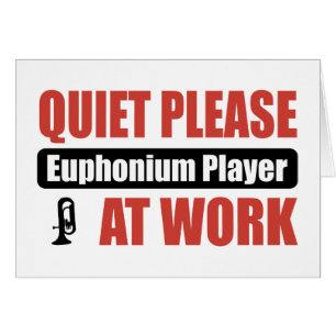 Ruhebitte Euphonium-Spieler bei der Arbeit