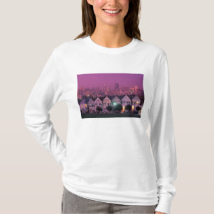Ruhenhäuser bei Sonnenuntergang in San Francisco, T-Shirt