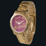 Ruhestand Gold Musiknoten burgundy Musiklehrer Armbanduhr<br><div class="desc">Einfaches und elegantes Ruhestandsgeschenk für eine Musiklehrerin! Ein klassischer bordeauxfarbener Hintergrund mit goldenen Imitaten Musiknoten. Vorlage für einen Namen,  und der folgende: Danke,  goldene Buchstaben. Vielen Dank,  dass Sie mit einem modernen handgeschriebenen Stil geschrieben sind.</div>