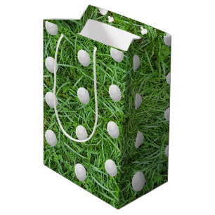 Ruhestand Golf Balls auf Gras Mittlere Geschenktas Geschenktüte