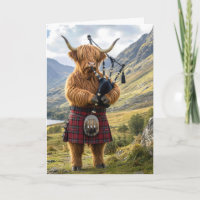 Ruheständler Highland-Rind spielt Dudelsack