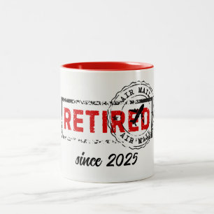Ruhestandsreiseposten Briefmarke Grunge Zweifarbige Tasse