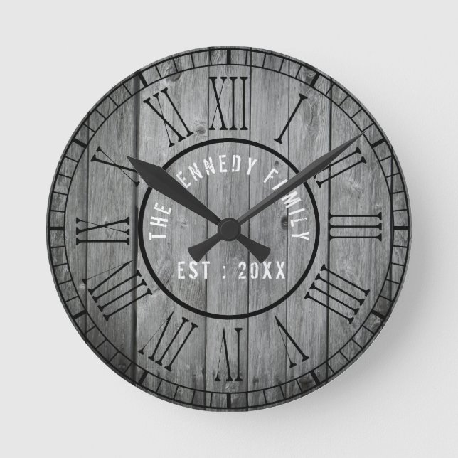 Ruhige Holzbauernhaus Schwarze römische Zahlen Runde Wanduhr (Vorderseite)