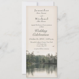 ruhige, rustikale Seeneufer reflektieren schlank Einladung