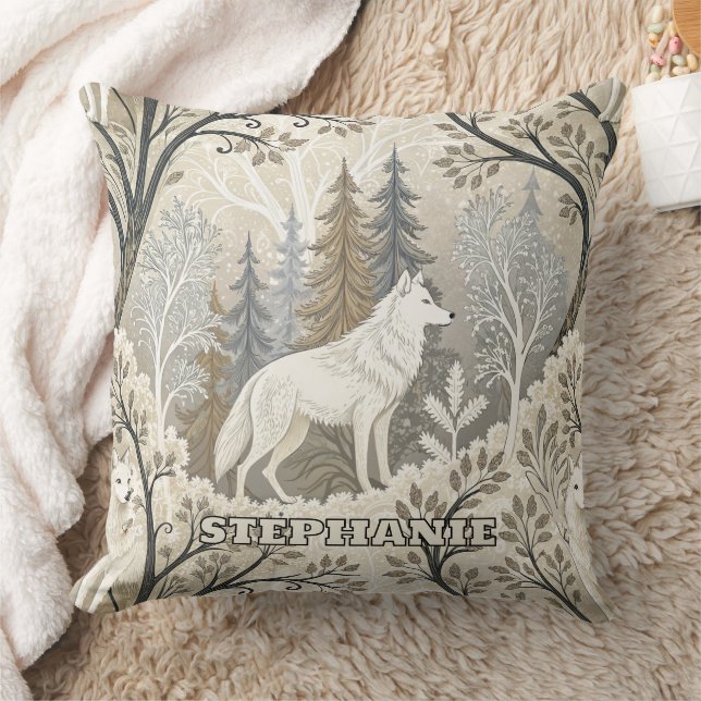 Ruhige Winterwaldlandschaft mit weißen Wölfen Kissen (Decke)
