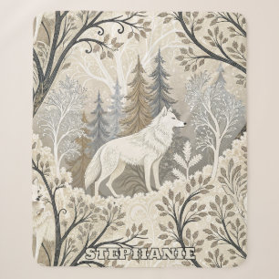 Ruhige Winterwaldlandschaft mit weißen Wölfen Sherpadecke