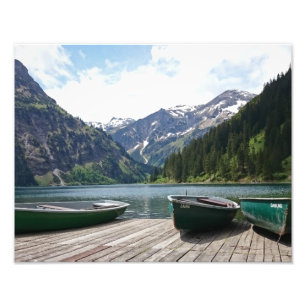 Ruhiger alpiner See und Bootsfotografie Fotodruck