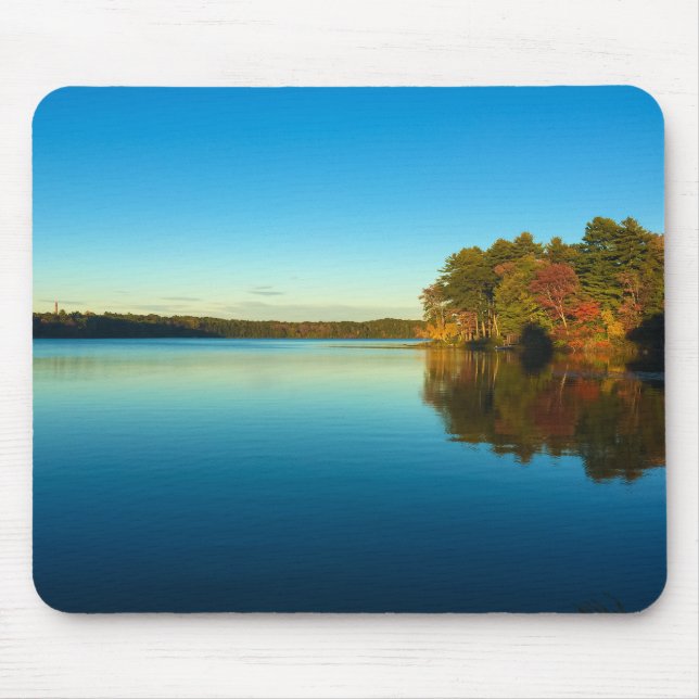 Ruhiger Autumn See Mousepad (Vorne)