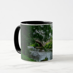 Ruhiger Fluss Elwy und St. Asaph-Brücke Tasse