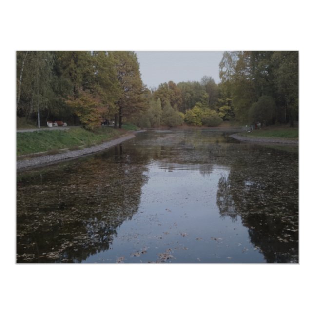 Ruhiger Herbstsee - Nordic Mist Edition Poster (Vorderseite)