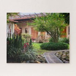 Ruhiger Innenhof Garten in Cobán, Guatemala – Frie