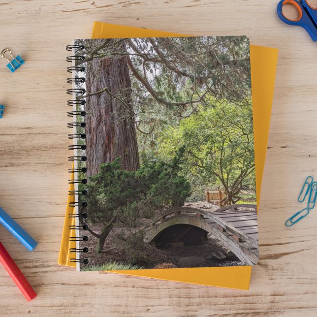 Ruhiger japanischer botanischer Garten Notizblock (In Situ)