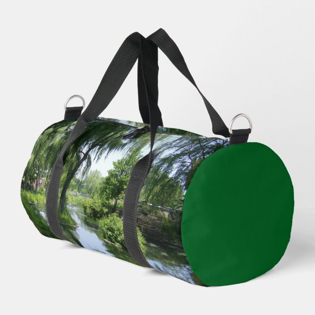 Ruhiger Ort innerhalb der Stadt Duffle Bag (Linke Seite)
