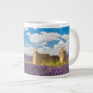 Ruin in in Lavender Field, Frankreich Jumbo-Tasse