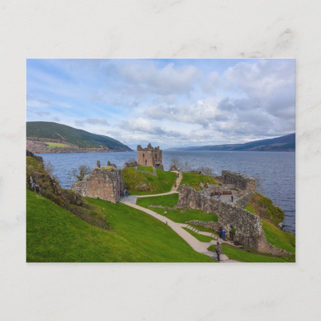 Ruinen des Urquhart Castle entlang von Loch Ness,  Postkarte (Vorderseite)