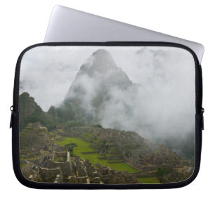 Ruinen von Machu Picchu mit Anden Laptopschutzhülle