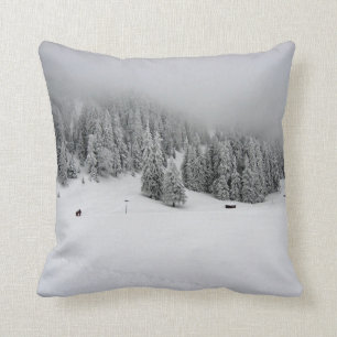 Rumänien, Wintersport in Piana Brasov, Schnee Kissen