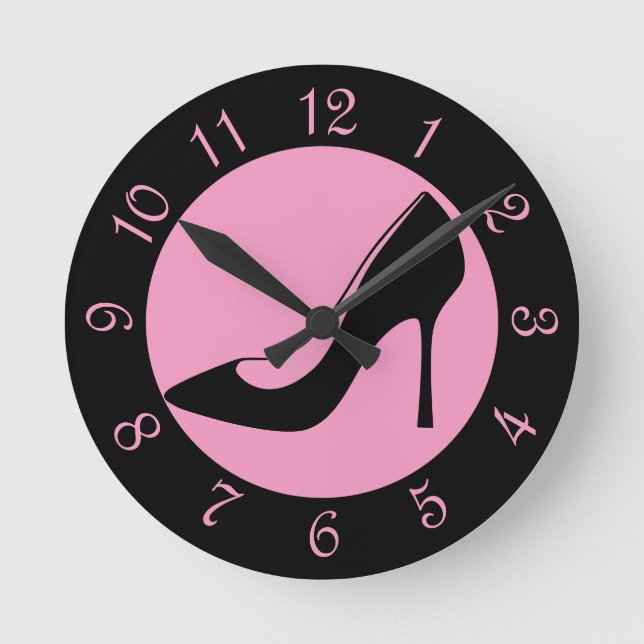 Rund um die Uhr wird der schwarz-rosa Fersenschuh  (Vorderseite)