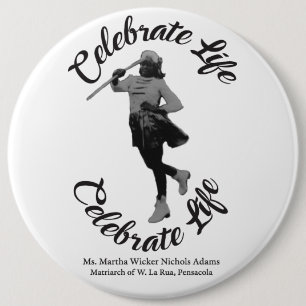 Runde Frau Martha Matriarch Button