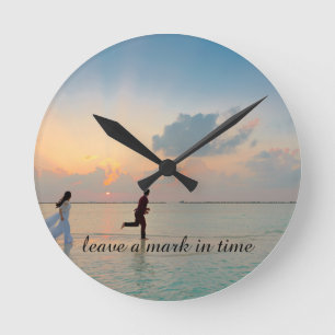 RUNDE WANDUHR