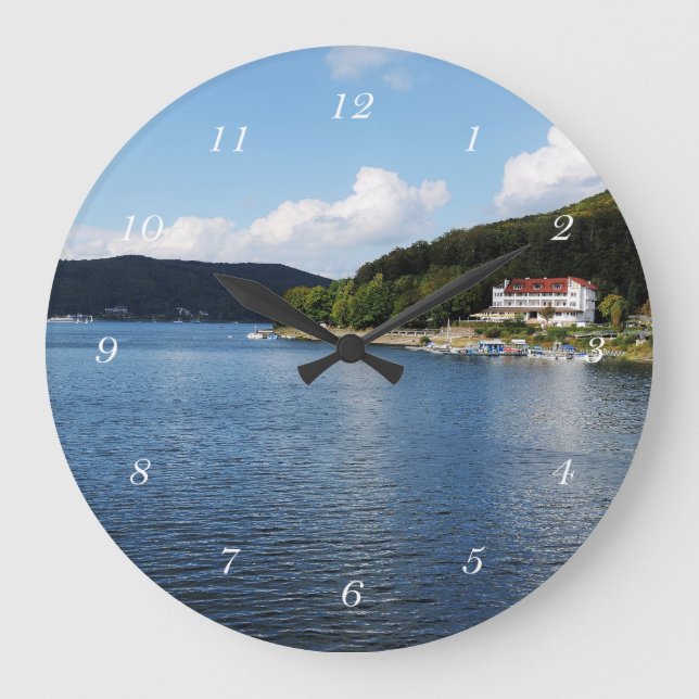 Runde Wanduhr Edersee in Nordhessen (Vorderseite)