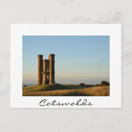 Rundturm in der weißen Postkarte der Cotswolds