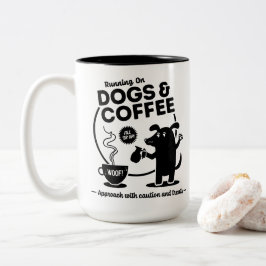 Running on Dogs and Coffee 15 oz. Zweifarbige Tasse