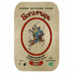 Russian Bogatyr Beer Fotoskulptur Magnet<br><div class="desc">Ein Etikett aus einer Flasche russischem Bogatyr; seit 1887 in Novogorod gebraut. Fügen Sie Ihren eigenen Text hinzu. Das Etikett zeigt einen Kampf zwischen einem russischen Schreckgespenst und einem asiatischen Krieger, beide auf Pferd. Kyrillischer (russischer) Text mit dem Text "Б г а ы р о" (Bogatyr) erscheint in rot. Der...</div>